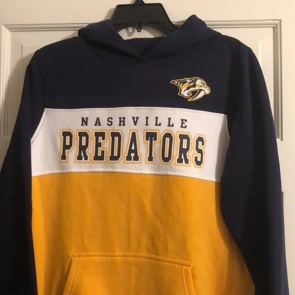 NHL Nashville Predators Pullover Hoodie - Picture 2 of 5